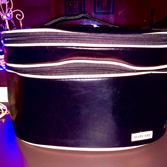 Mary Kay Cosmetic Carry All Tote Travel Case - Picture 2 of 5